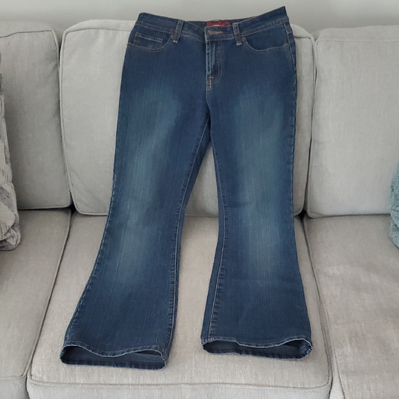 Bisou Bisou Blue Jeans - Picture 1 of 4